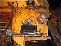 august_15_2006_stripping_down_IMG_3594