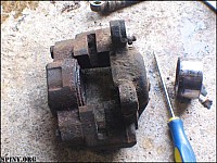 sept_17_2006_stripping_down_IMG_3785