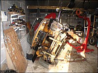 october_15_2006_stripping_down_IMG_3885